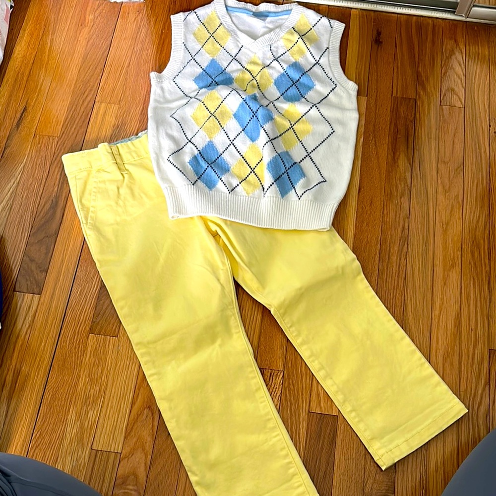 Gymboree Yellow chino Pants and Sweater Vest Set size 4T